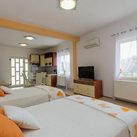 Villa Poolincluded Villa Neoric *