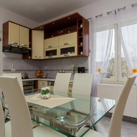 Villa Poolincluded Villa Neoric Muc