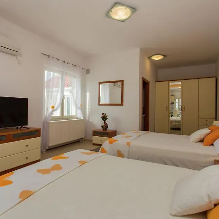 Villa Poolincluded Villa Neoric *