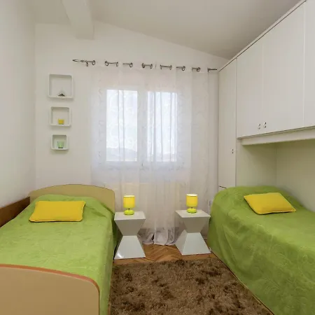 Villa Poolincluded Villa Neoric Muc