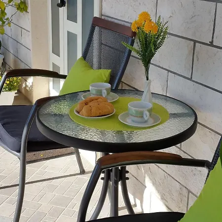 Poolincluded Villa Neoric Muc